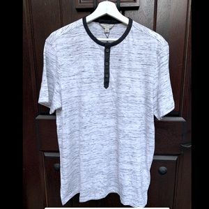 Calvin Klein T-shirt